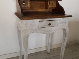 Escrivaninha vintage em madeira